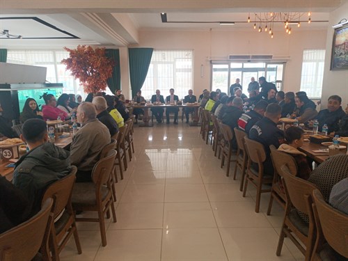 ŞEHİT AİLELERİ VE GAZİLER ONURUNA YEMEK VERİLDİ