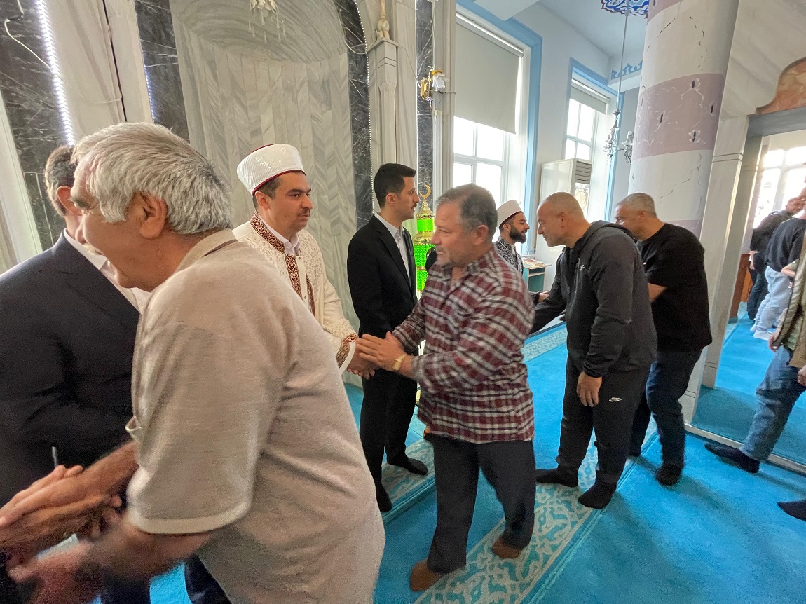 Kaymakamımız Fatih Uzun Hemşehrilerimiz ve Kolluk Kuvvetlerimizle Bayramlaştı